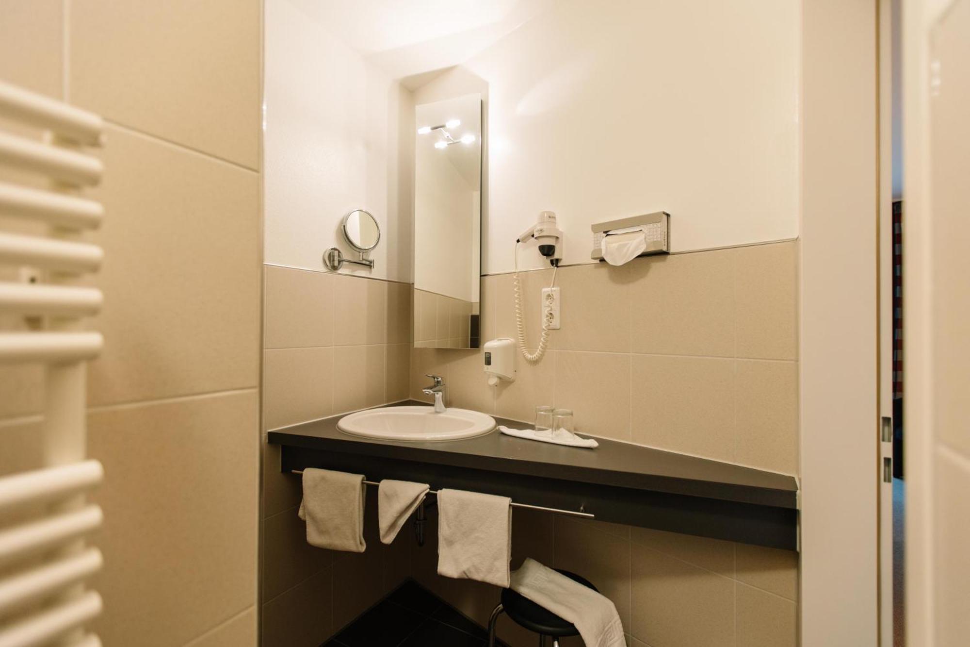 Landhotel Gasthof Drexler Gbr フュルステンフェルトブルック エクステリア 写真